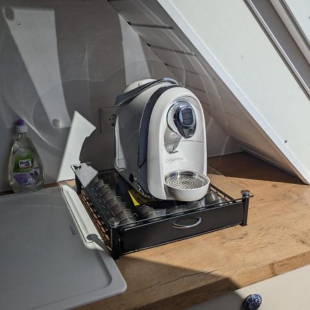 Helles Dachgeschoss-Appartement เครเฟลด์ ภายนอก รูปภาพ