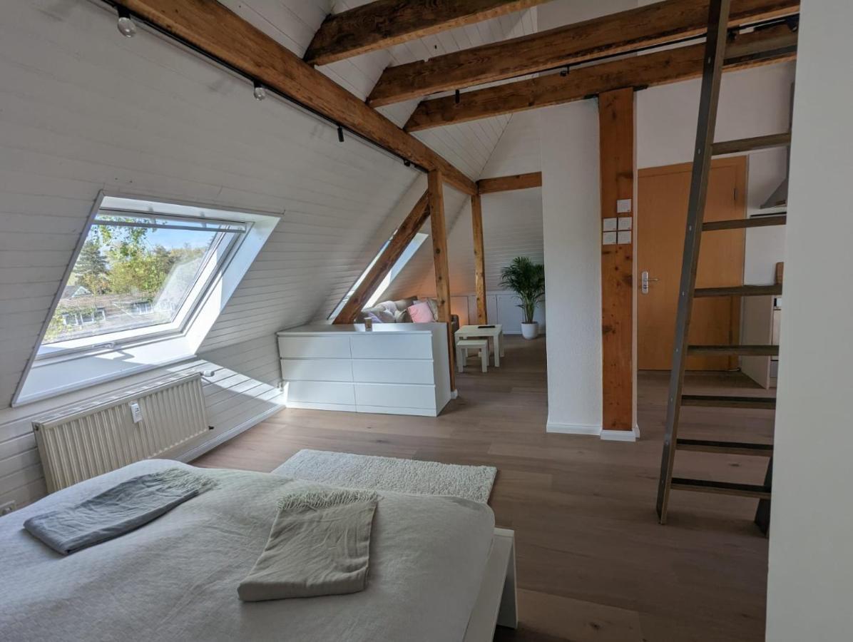 Helles Dachgeschoss-Appartement เครเฟลด์ ภายนอก รูปภาพ