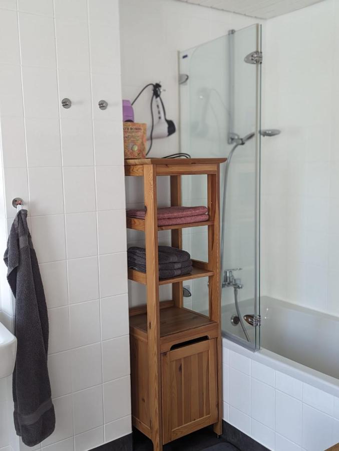 Helles Dachgeschoss-Appartement เครเฟลด์ ภายนอก รูปภาพ